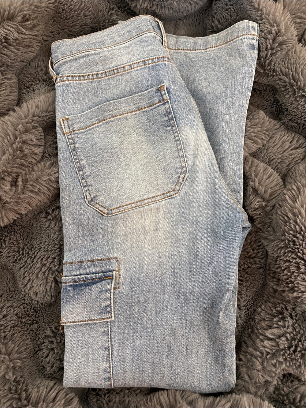Light Blue Women's Jeans - Casual Cargo Pocket Design